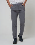 Cole Celana Panjang Regular Solid Pria