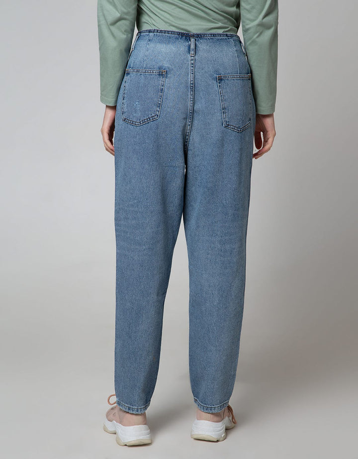 Details Denim Long Pants Highwaist With Tappered Fit
