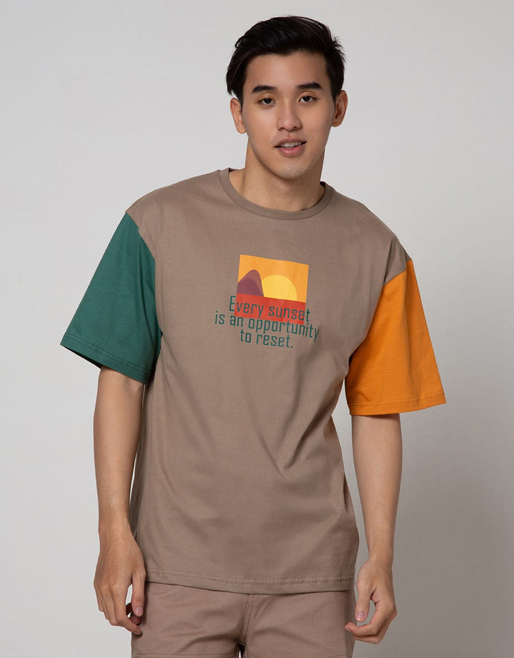 Nevada Short Sleeve T-Shirt Print Different Color On Sleeve