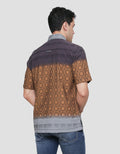 Cardinal Casual Full Print Kemeja Casual Pria