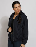 Expand Basic Denim Jaket Wanita