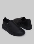Yongki Komaladi Sepatu Slip On Round Toe