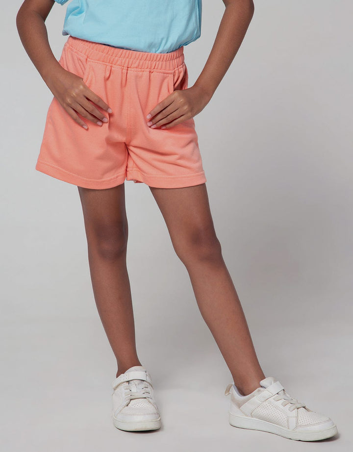Little M Short Knit Kantong Belakang Kuping 3D