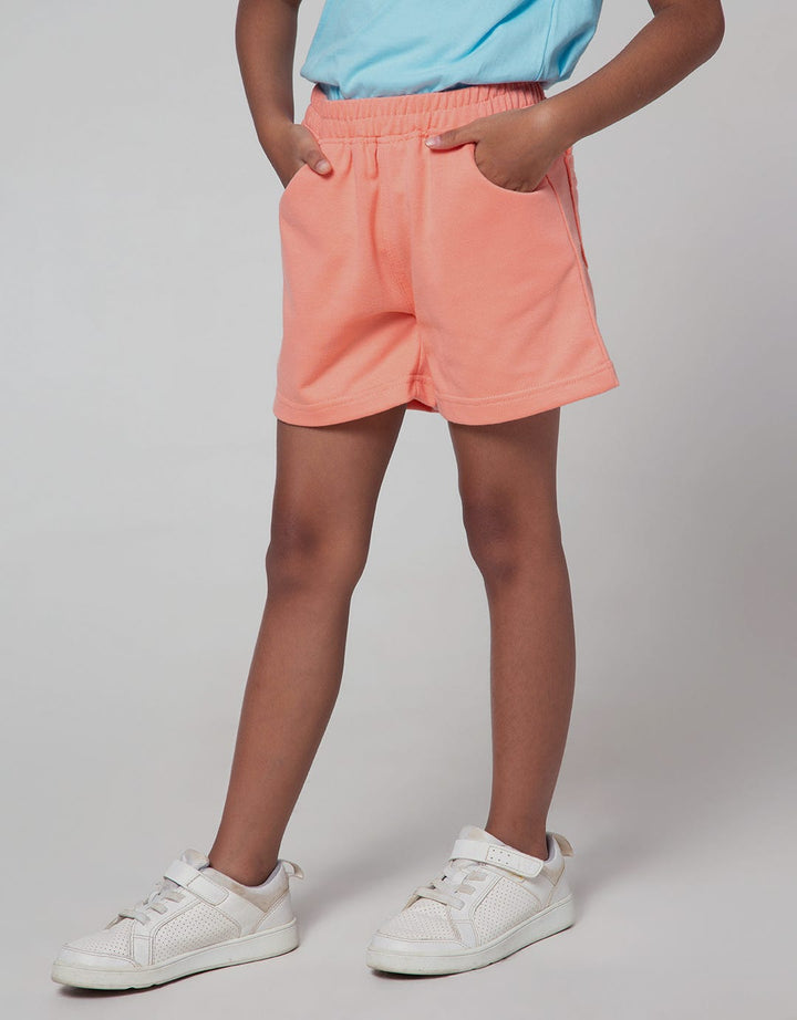 Little M Short Knit Kantong Belakang Kuping 3D