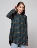 Cardinal Girl Plaid Motif Kemeja