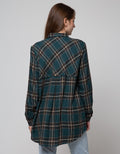 Cardinal Girl Plaid Motif Kemeja