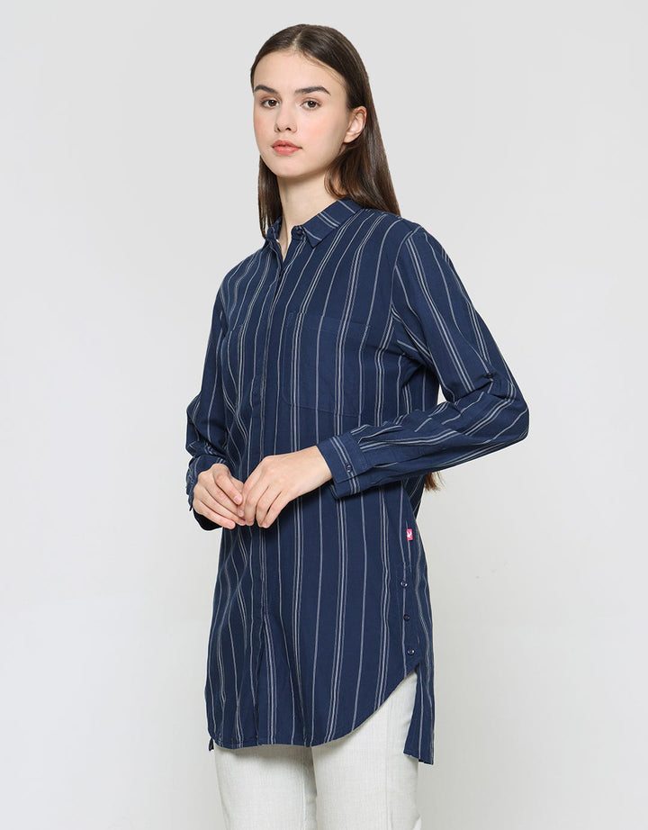Cardinal Girl Women's Fashionable Shirt