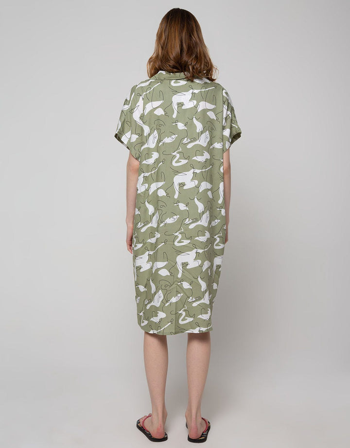 Nevada Short Sleeve Midi Dress Black Spiral