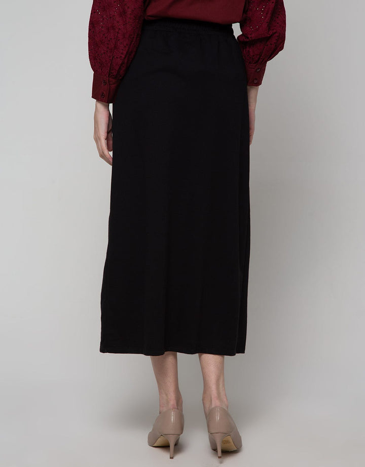 Annisa Maxi Skirt Knit With Elastic Waist Drawstring And Po