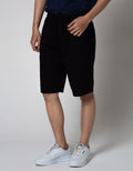 Cole Basic Solid Celana Pendek Woven Pria