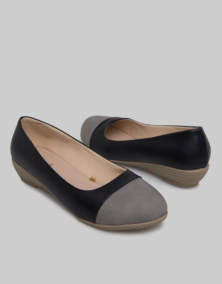 St. Yves Ballerinas Woman