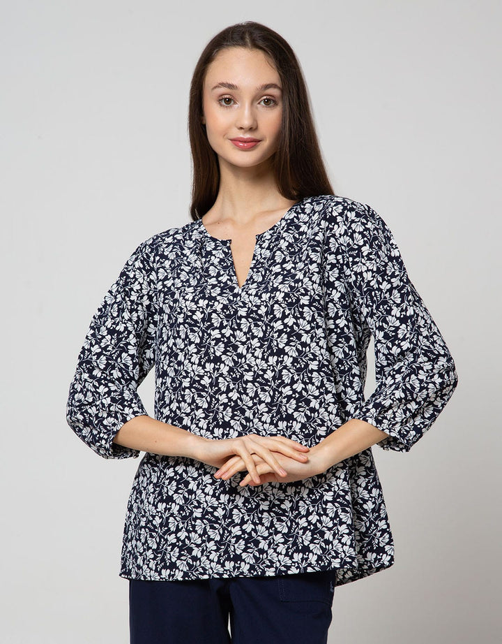 St. Yves Long Sleeve Blouse 78 Top Print Flower V Neck