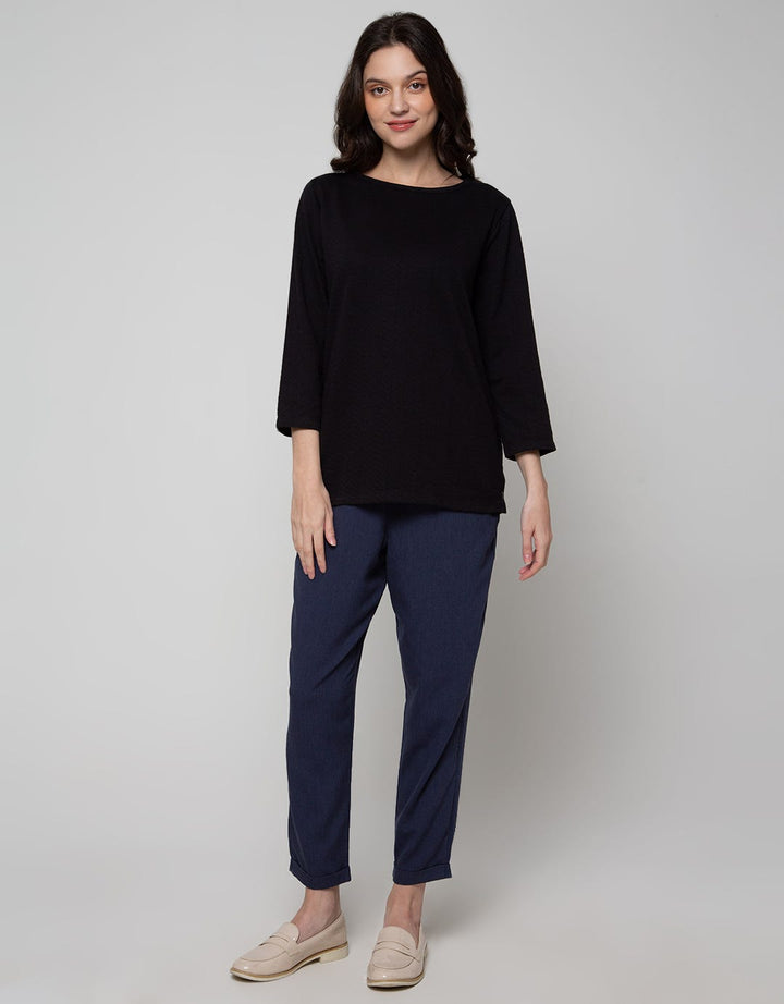 St. Yves Long Sleeve T-Shirt Texture Kancing Samping