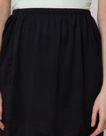 St. Yves Basic Bas Under Skirt