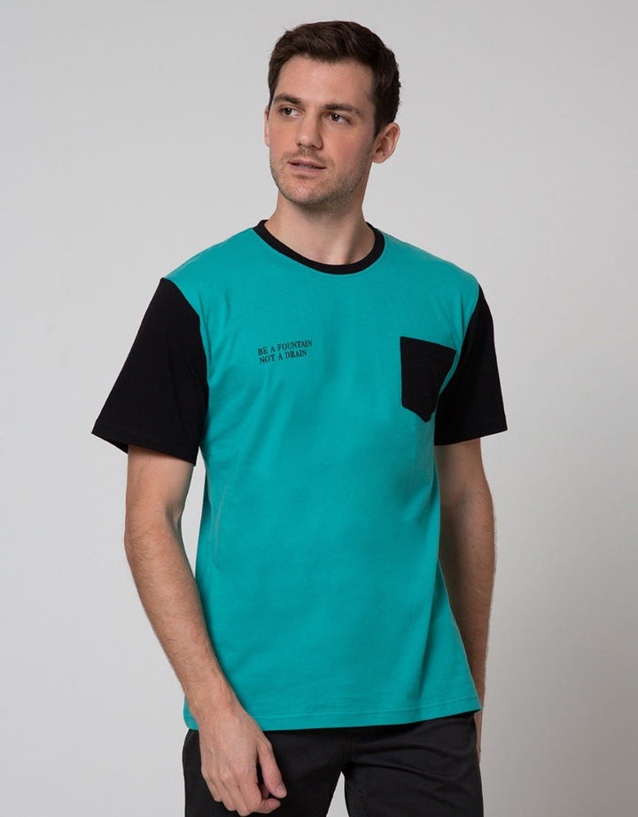 Nevada Pocket Detail Kaos Casual Pria