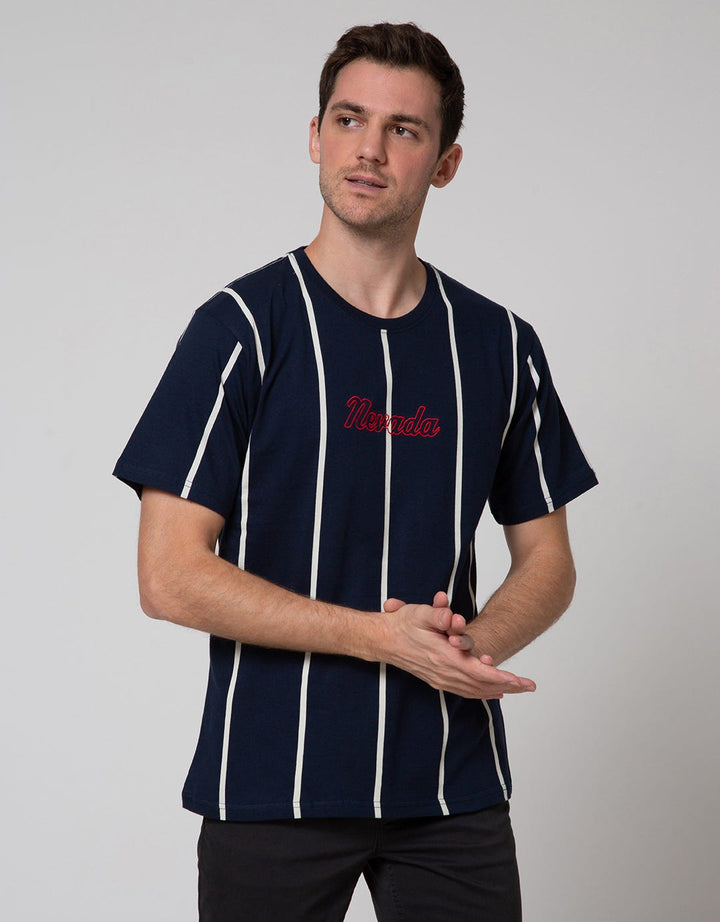Nevada Stripe Logo Kaos Casual Pria
