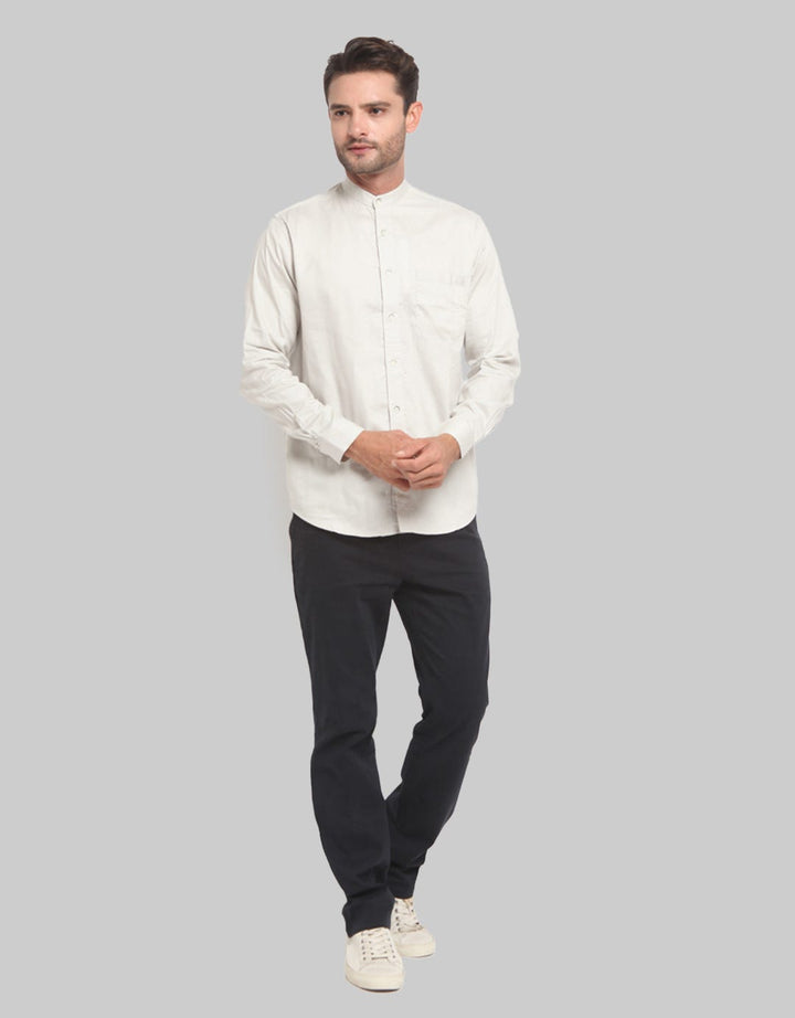Larusso Kemeja Basic Tencel Kerah Shanghai Panjang