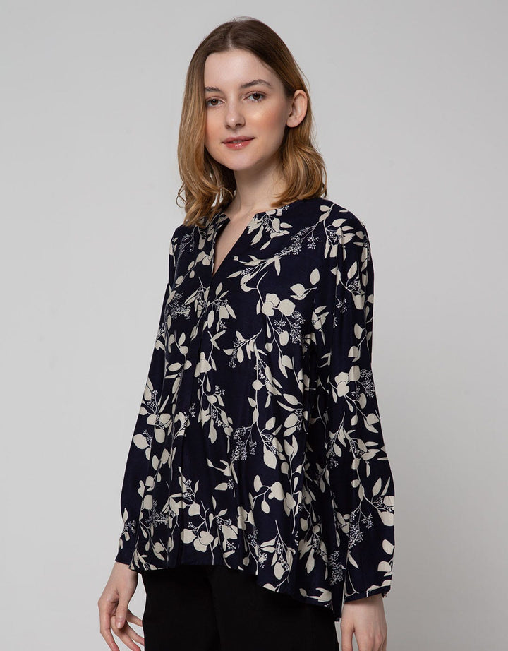 St. Yves Long Sleeve Blouse Top Rayon Print V Neck