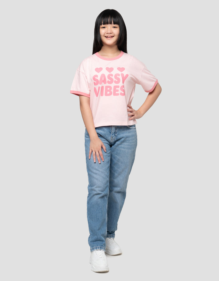 Nevada Ringer Cute Word Sassy Vibes Kaos Anak Perempuan