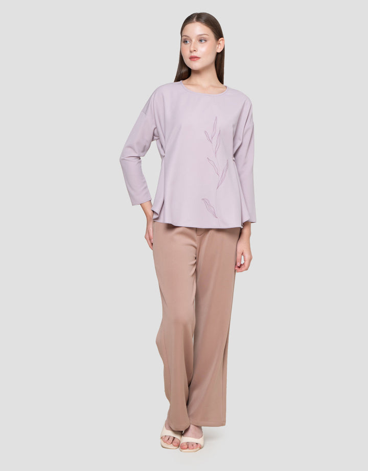 Suko Motif Asimetris Lengan Panjang Blouse Wanita