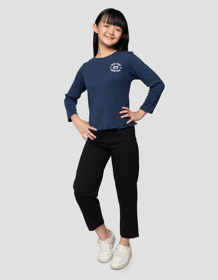 Nevada Rib Ruffle Pinggir Bordir New York Kaos Anak Perempuan