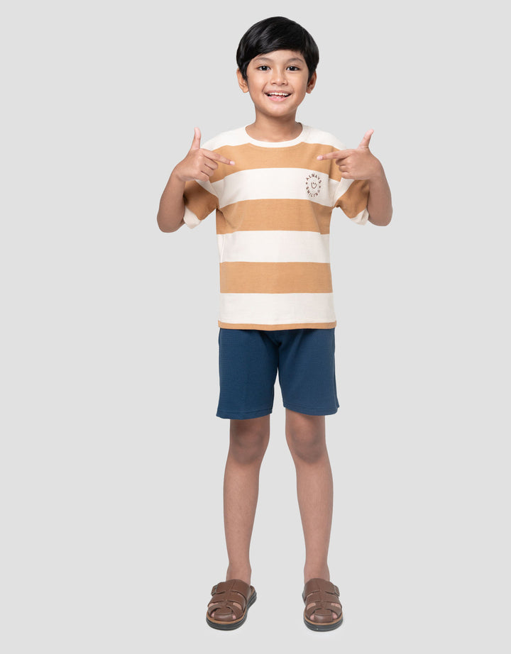 Little M Terry Blk Apl Smile Kaos Oversize Anak Laki-laki
