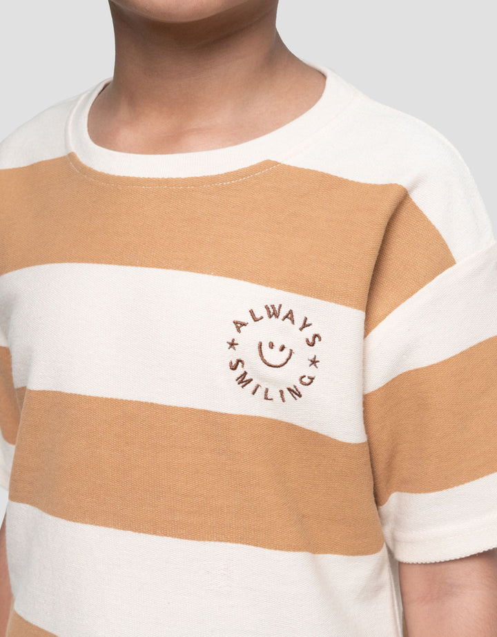 Little M Terry Blk Apl Smile Kaos Oversize Anak Laki-laki
