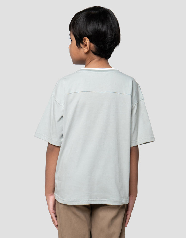 Little M Neck V Kaos Oversize Anak Laki-laki