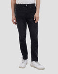 Cole Holly Denver Tapered Fit Celana Denim Pria