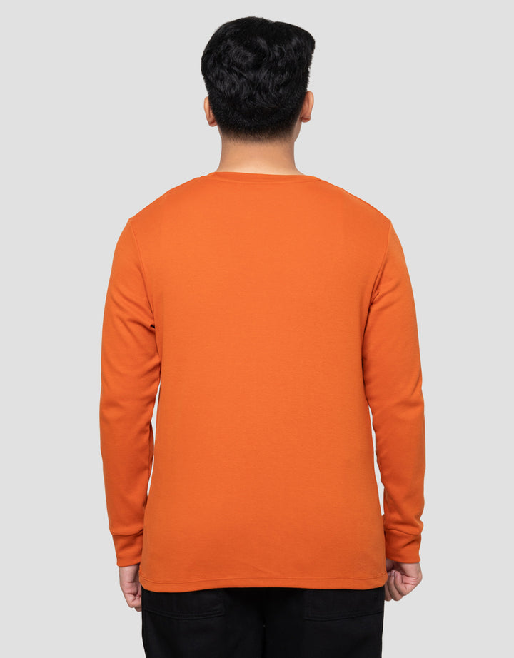 Suko Round Neck Soft Touch Kerah Bulat Lengan Panjang Kaos Pria