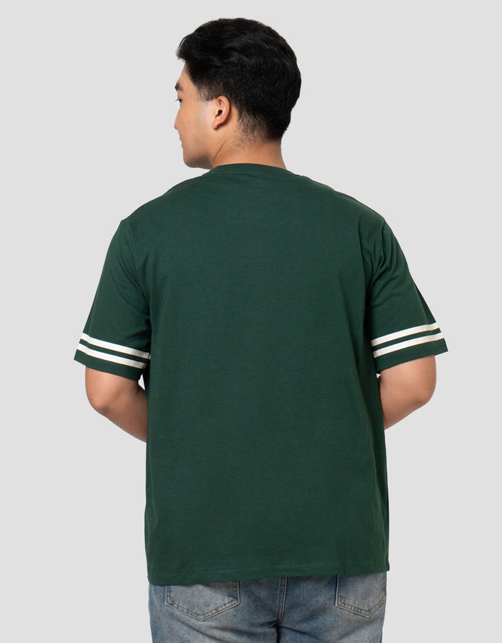 Aos Theme The Jocks Sports Manhattan Kaos Pria