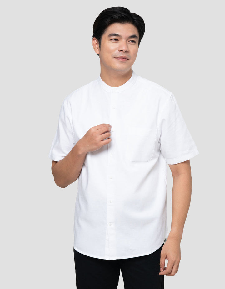 Suko Solid Kerah Tegak Kemeja Koko Pria