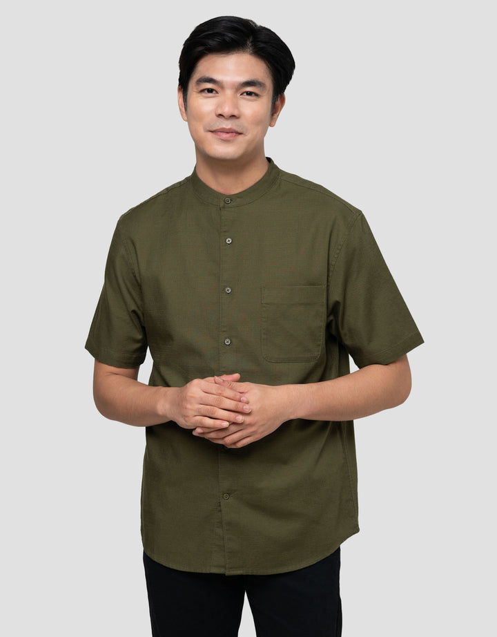 Suko Solid Kerah Tegak Kemeja Koko Pria