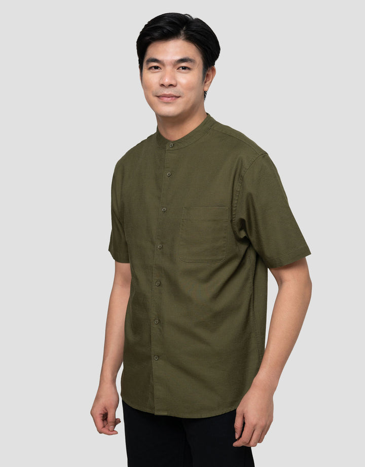 Suko Solid Kerah Tegak Kemeja Koko Pria