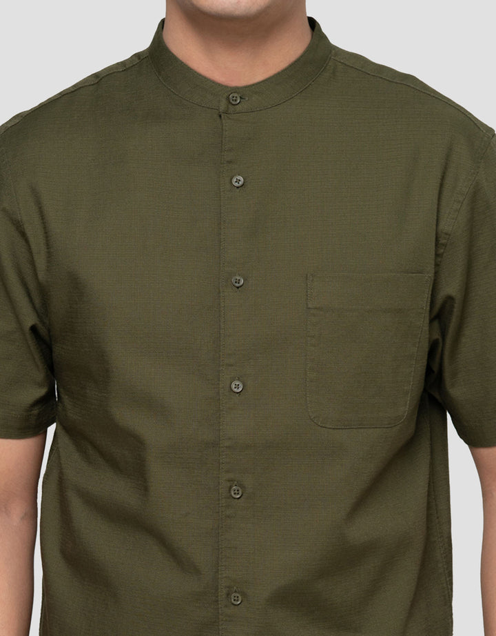 Suko Solid Kerah Tegak Kemeja Koko Pria