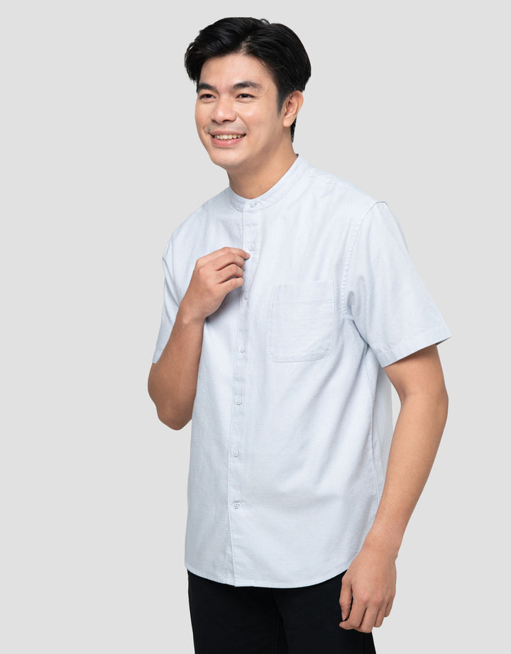 Suko Solid Kerah Tegak Kemeja Koko Pria