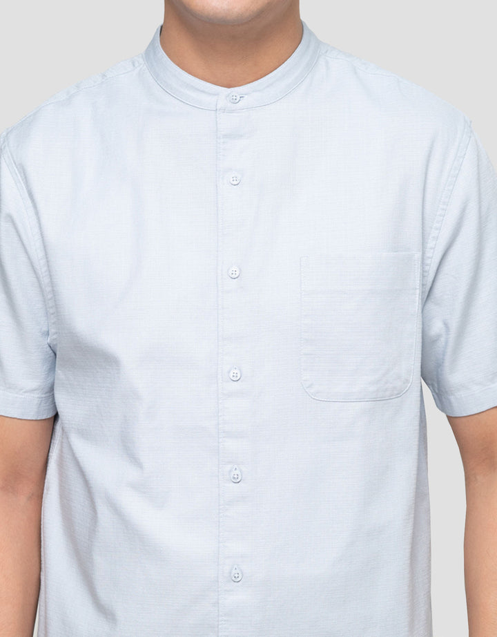 Suko Solid Kerah Tegak Kemeja Koko Pria