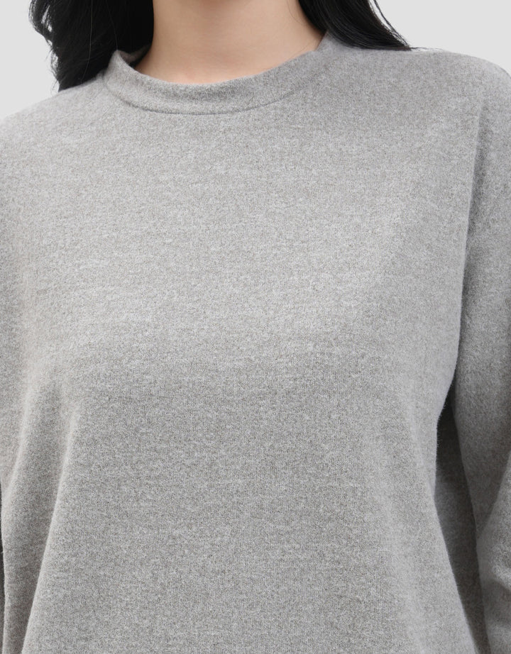 Suko Fleece Kerah Bulat Lengan Panjang Kaos Wanita