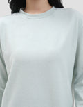 Suko Fleece Kerah Bulat Lengan Panjang Kaos Wanita