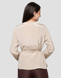 Connexion Crinkle Pleats Boat Neck Blouse Lengan Panjang Wanita