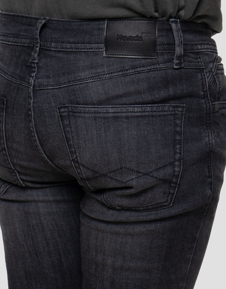 Nevada Basic Slim Fit Crinkle Celana Denim Pria