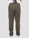Nevada Woven Slim Fit Easy Move Celana Jogger Pria