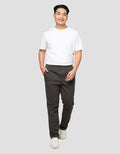 Nevada Woven Slim Fit Easy Move Celana Jogger Pria
