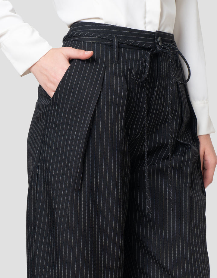 Annisa Wide Leg Stripe Printed Celana Panjang Wanita