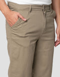Nevada Skater Twill Celana Chino Pendek Pria