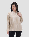 Connexion V-Neck Texture Printed Blouse Wanita
