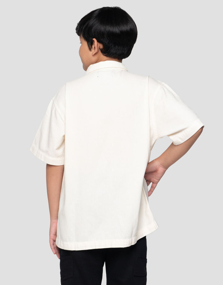 Nevada Fit Ecru Classic Collar And Pocket Kemeja Denim Oversize Anak Laki-laki