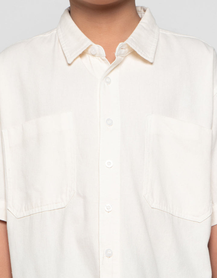 Nevada Fit Ecru Classic Collar And Pocket Kemeja Denim Oversize Anak Laki-laki