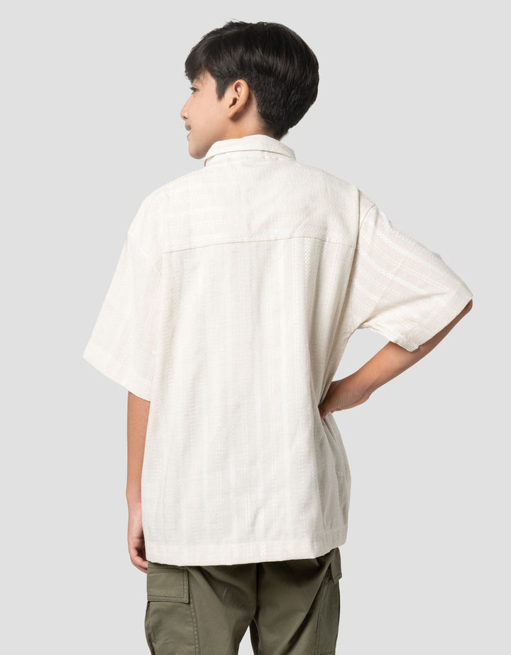 Nevada Fit Texture Linen Flat Collar Kemeja Oversize Anak Laki-laki