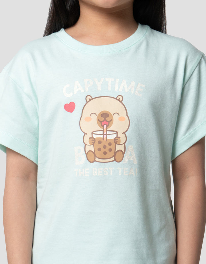 Little M Capytime Kaos Anak Perempuan